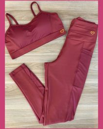 CONJUNTO FITNESS TOP COM BOJO E CALÇA LEGGING COM BOLSOS LATERAIS E DETALHES EM DRY FIT